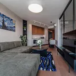 Διαμέρισμα Premium Suite, River & Old Town View,free Parking *
