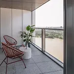 Premium Suite, River & Old Town View,free Parking