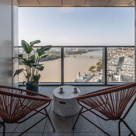 Premium Suite, River & Old Town View,free Parking