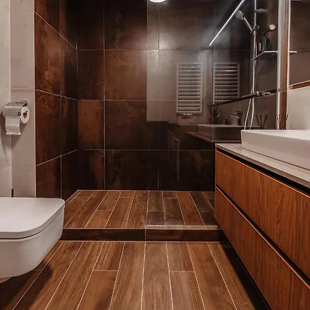 Premium Suite, River & Old Town View,free Parking アパート *