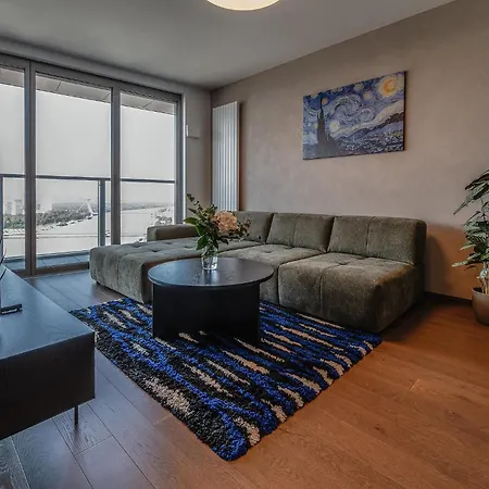 Premium Suite, River & Old Town View,free Parking Μπρατισλάβα