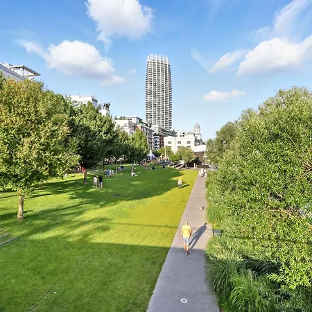 Premium Suite, River & Old Town View,free Parking * Bratislava