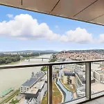 公寓 Premium Suite, River & Old Town View,free Parking *