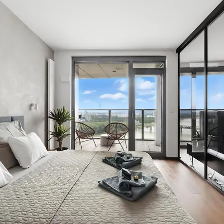 公寓 Premium Suite, River & Old Town View,free Parking 布拉迪斯拉发