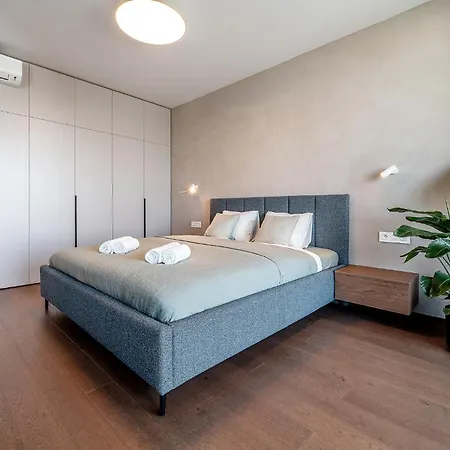 アパート Premium Suite, River & Old Town View,free Parking