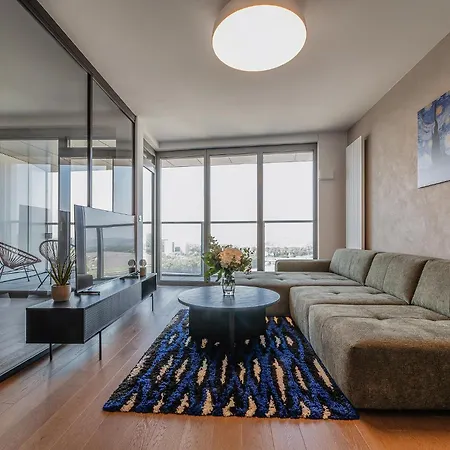 Premium Suite, River & Old Town View,free Parking