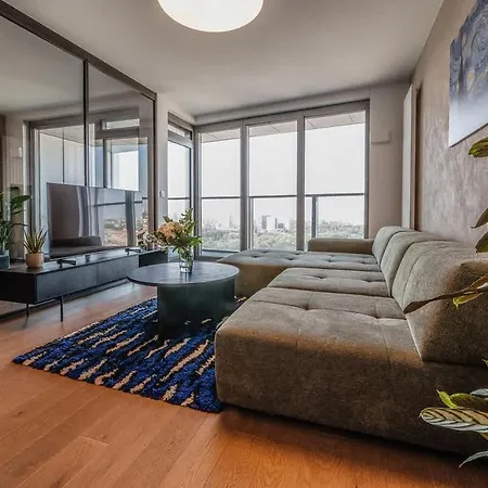 Premium Suite, River & Old Town View,free Parking براتسيلافا