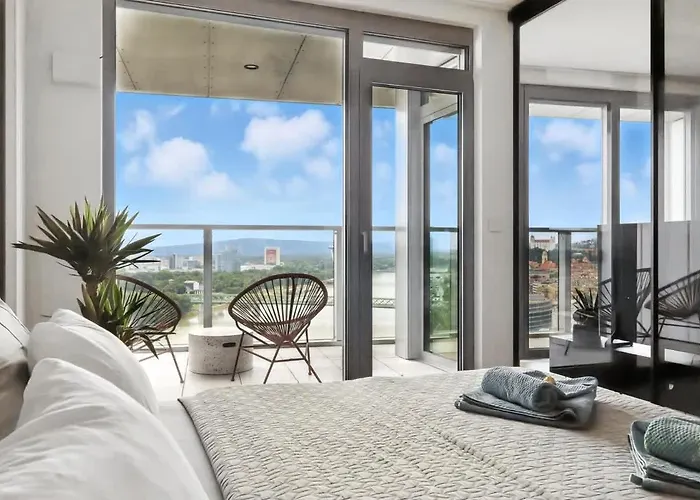 شقة Premium Suite, River & Old Town View,free Parking براتسيلافا