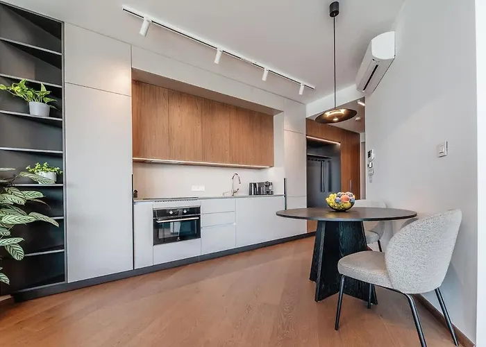 Premium Suite, River & Old Town View,free Parking * براتسيلافا