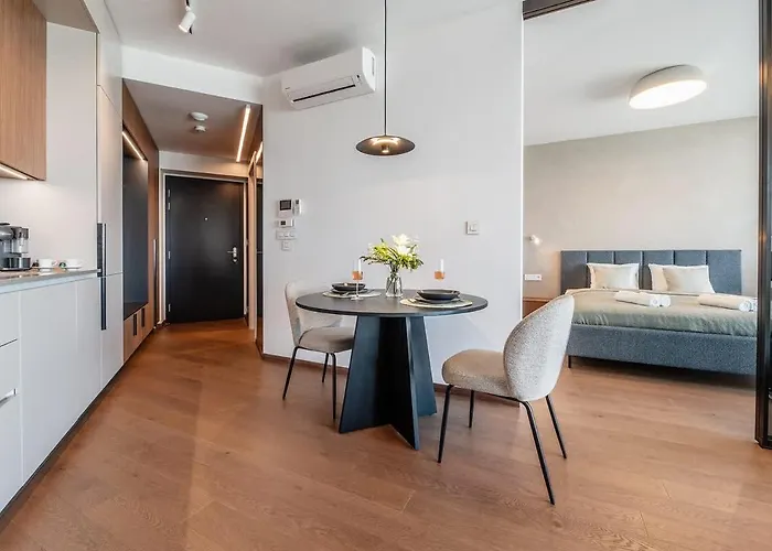 شقة Premium Suite, River & Old Town View,free Parking براتسيلافا