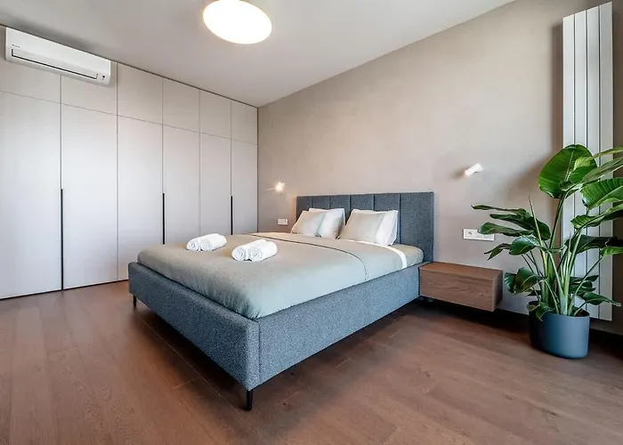 Premium Suite, River & Old Town View,free Parking براتسيلافا