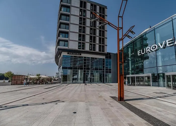 شقة Premium Suite, River & Old Town View,free Parking